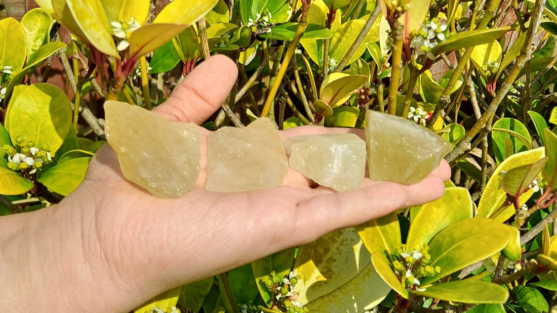 Lemon Quartz: Unveiling Its Composition, Meaning, and Powerful Healing Properties