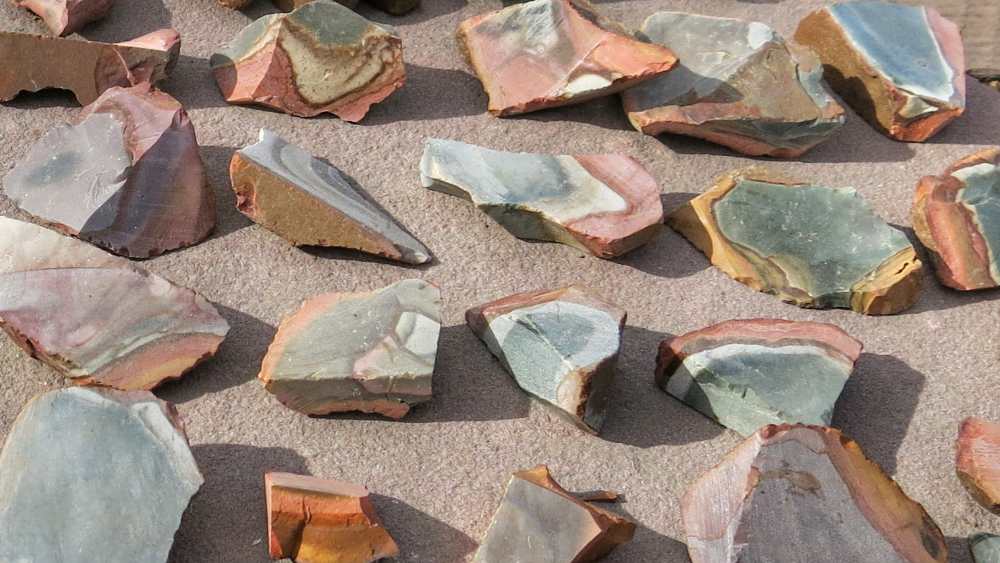 Polychrome Jasper: Meaning, Healing Properties, and Uses