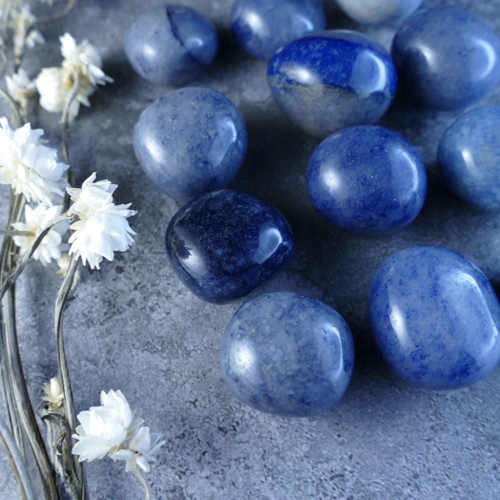 Dumi's Crystals Blue Aventurine - Embrace tranquility and empowerment with these beautiful blue tumbled stones. Each stone (2-3cm, 10-20g) features a captivating blue hue and a polished finish.  