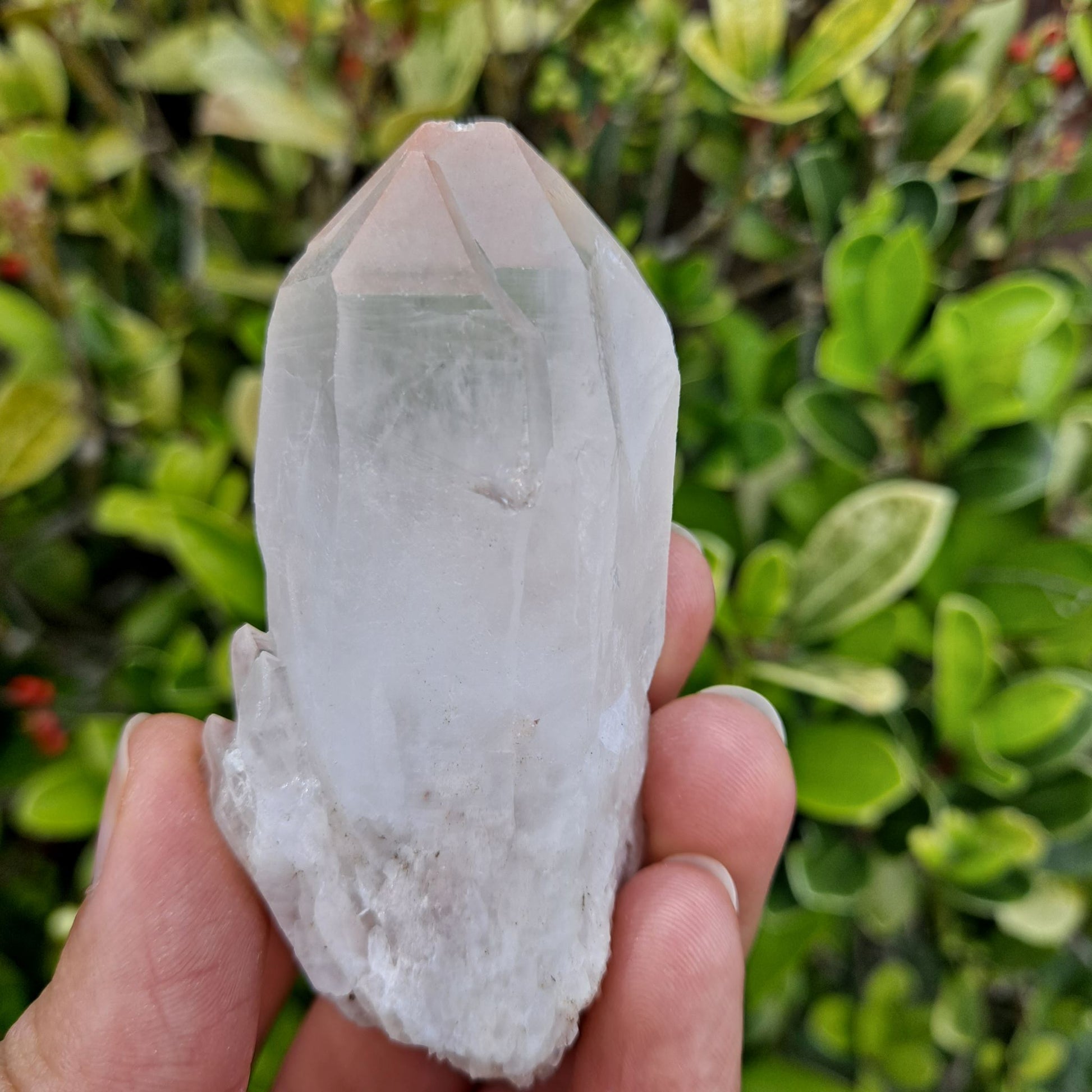 Dumi's Crystals Petite Powerhouse Pineapple Quartz Cluster (Candle Quartz) - Attract abundance & peace (3cm x 3.8cm x 7.8cm). Compact size, potent energy.